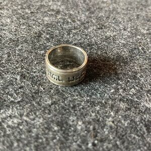 James Avery sterling silver ring (sz 7-7.5)